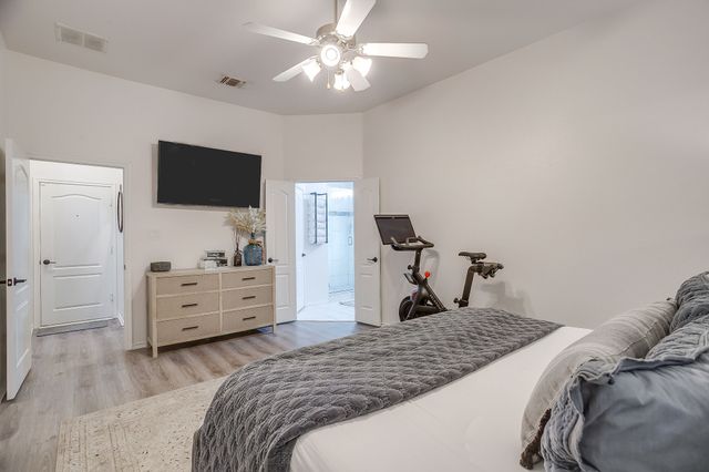 210 Willow Creek Drive, Weatherford, TX 76085