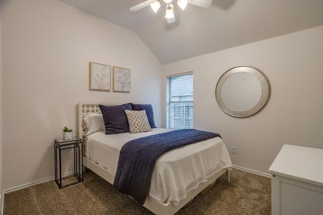 210 Willow Creek Drive, Weatherford, TX 76085