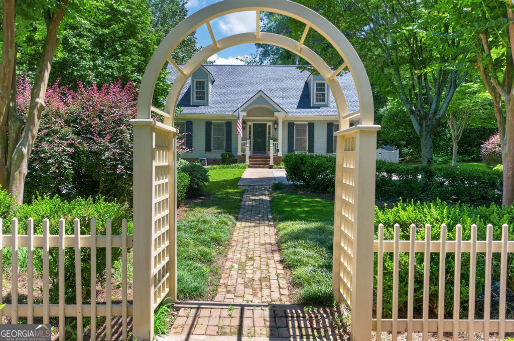 332 Crescent Road, Griffin, GA 30224