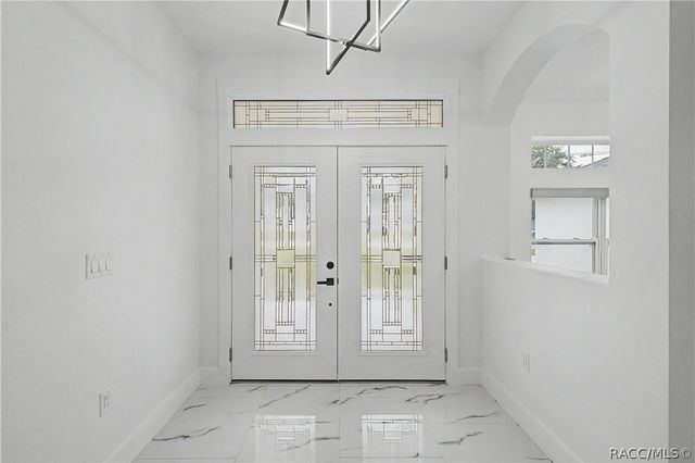 7372 Madrid Road, Weeki Wachee, FL 34613