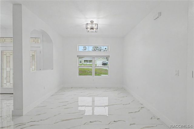 7372 Madrid Road, Weeki Wachee, FL 34613