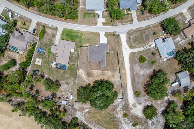 7372 Madrid Road, Weeki Wachee, FL 34613