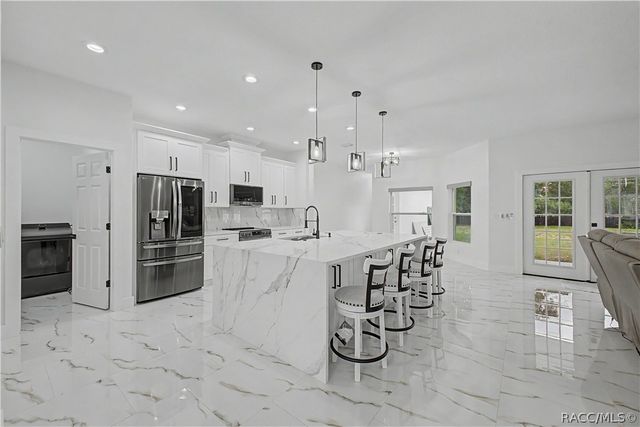 7372 Madrid Road, Weeki Wachee, FL 34613