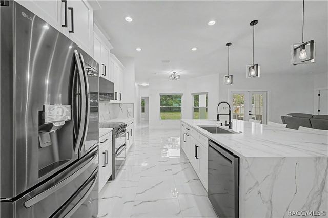 7372 Madrid Road, Weeki Wachee, FL 34613