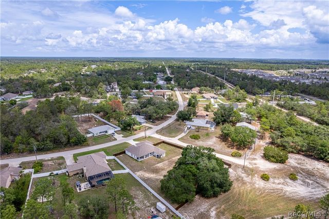7372 Madrid Road, Weeki Wachee, FL 34613