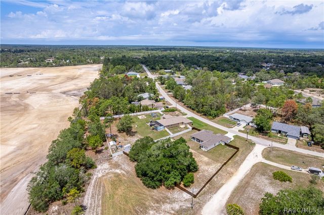 7372 Madrid Road, Weeki Wachee, FL 34613