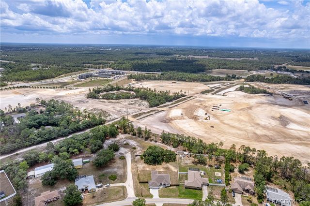 7372 Madrid Road, Weeki Wachee, FL 34613