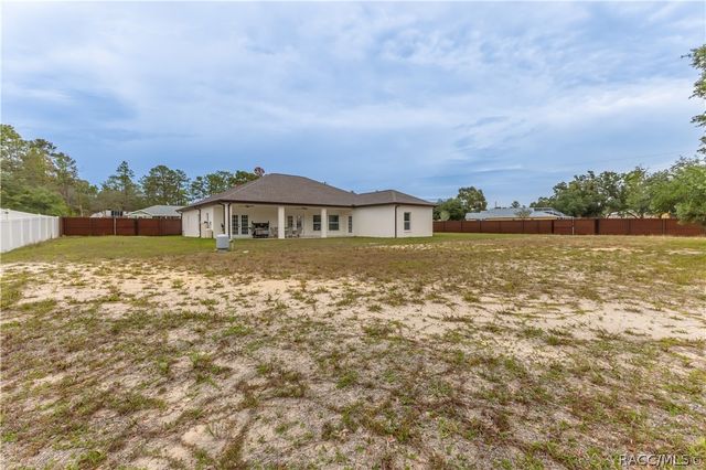7372 Madrid Road, Weeki Wachee, FL 34613