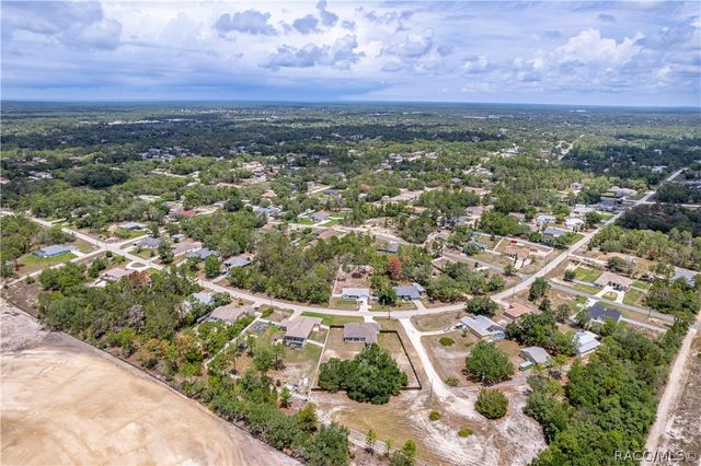 7372 Madrid Road, Weeki Wachee, FL 34613