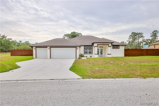 7372 Madrid Road, Weeki Wachee, FL 34613