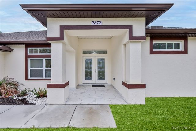7372 Madrid Road, Weeki Wachee, FL 34613