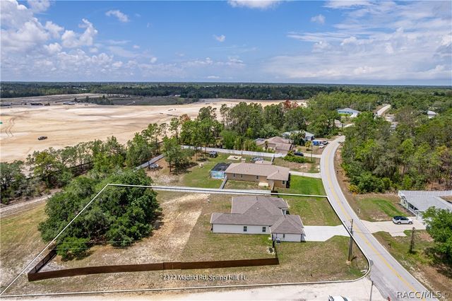 7372 Madrid Road, Weeki Wachee, FL 34613