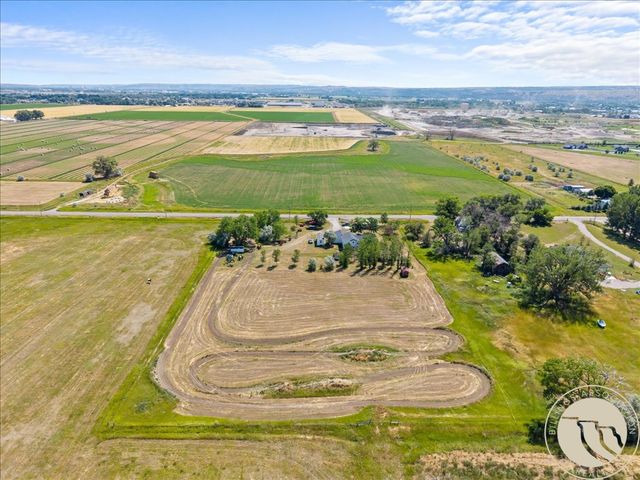 2734 S 64th ST W, Billings, MT 59106