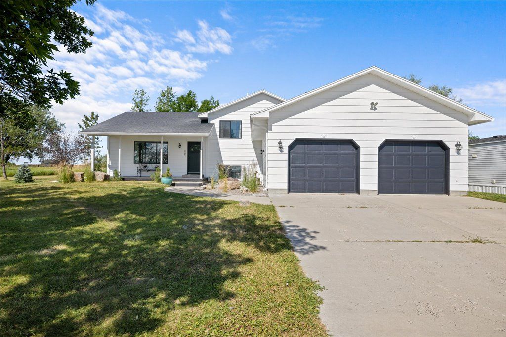 2734 S 64th ST W, Billings, MT 59106