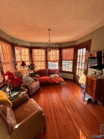 104 Argyle Circle, Gadsden, AL 35901