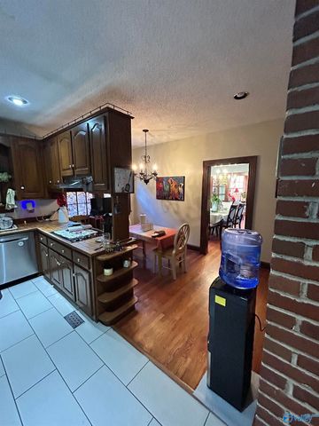 104 Argyle Circle, Gadsden, AL 35901