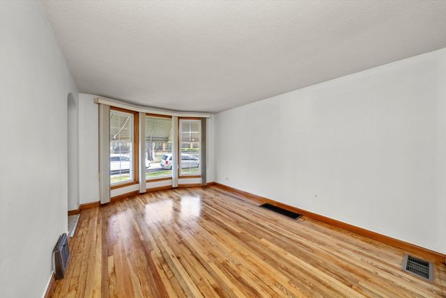 6440 S Kildare Avenue, Chicago, IL 60629