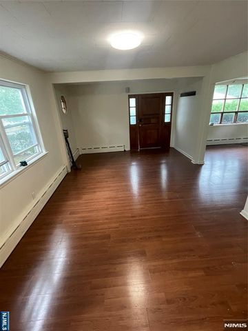 253 Harrison Street, Leonia, NJ 07605