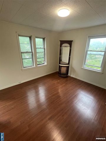 253 Harrison Street, Leonia, NJ 07605