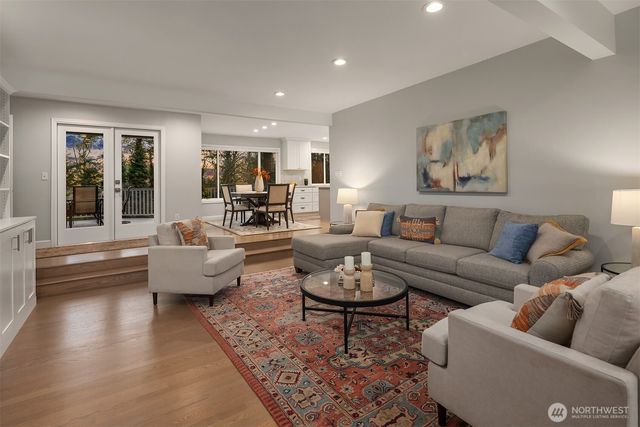 11721 NE 41st Street, Kirkland, WA 98033