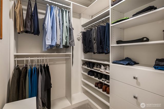 11721 NE 41st Street, Kirkland, WA 98033