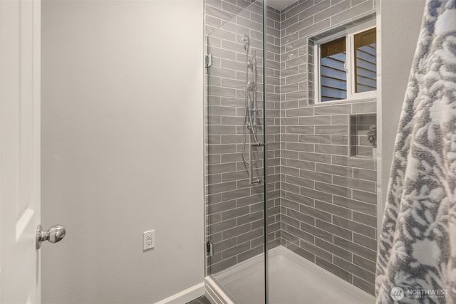 11721 NE 41st Street, Kirkland, WA 98033