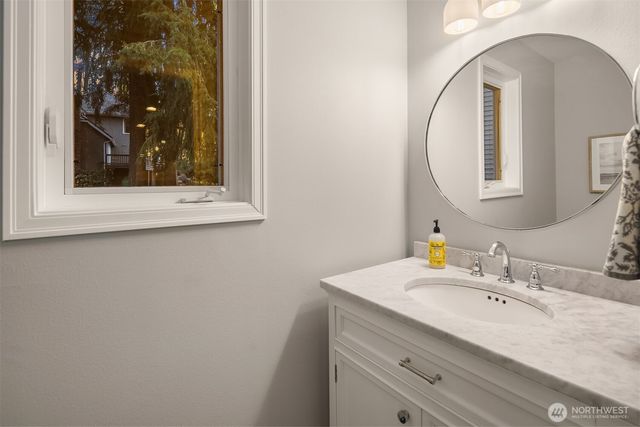 11721 NE 41st Street, Kirkland, WA 98033