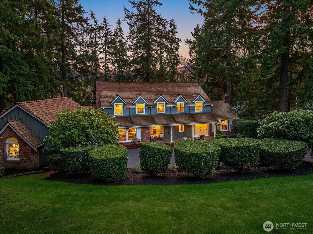 11721 NE 41st Street, Kirkland, WA 98033