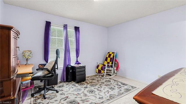 7121 W Friendly Avenue A, Greensboro, NC 27410