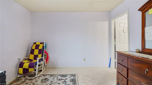 7121 W Friendly Avenue A, Greensboro, NC 27410