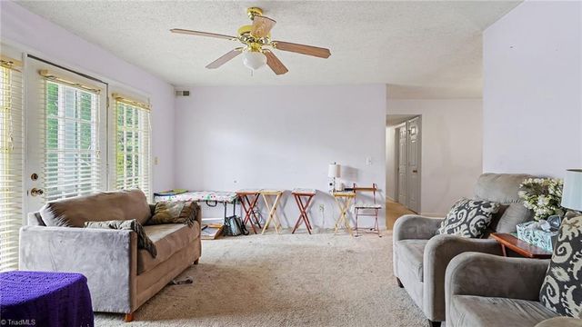 7121 W Friendly Avenue A, Greensboro, NC 27410