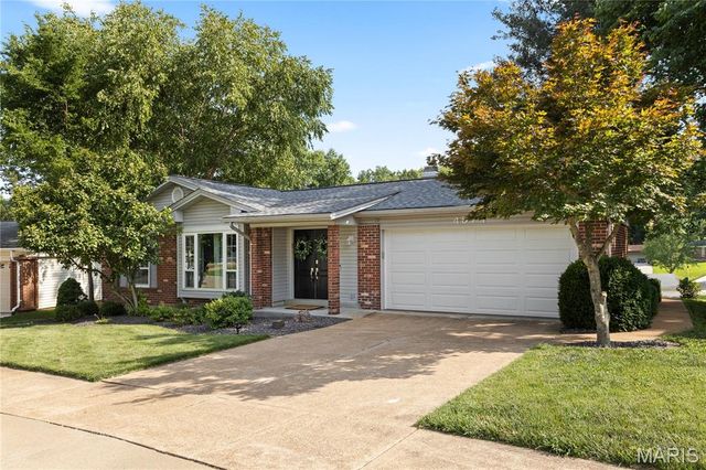 4974 Brookton Way, St Louis, MO 63128