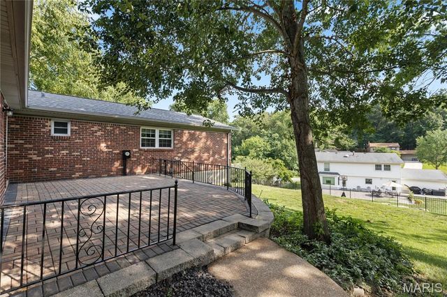4974 Brookton Way, St Louis, MO 63128