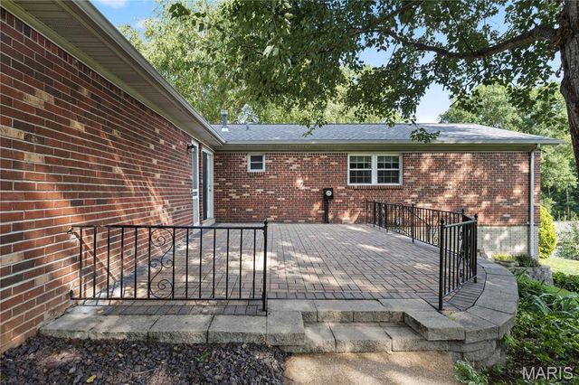 4974 Brookton Way, St Louis, MO 63128