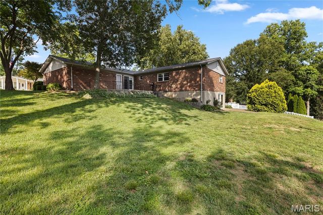 4974 Brookton Way, St Louis, MO 63128