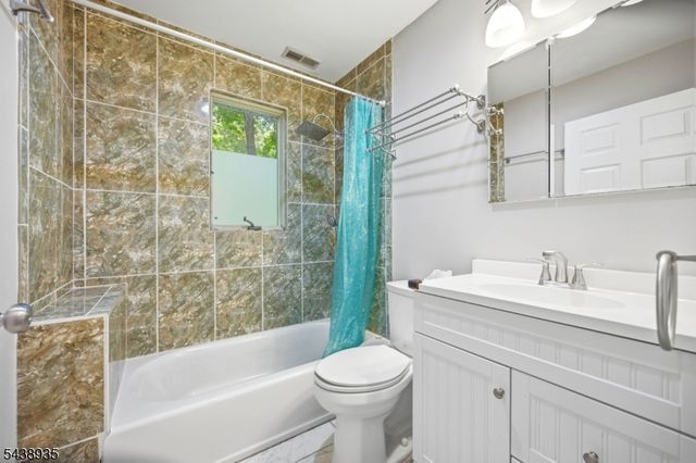 50 Ponderosa Pl, West Milford Twp., NJ 07421