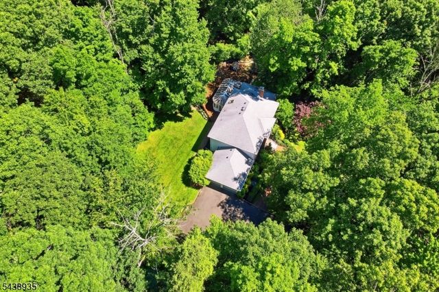 50 Ponderosa Pl, West Milford Twp., NJ 07421