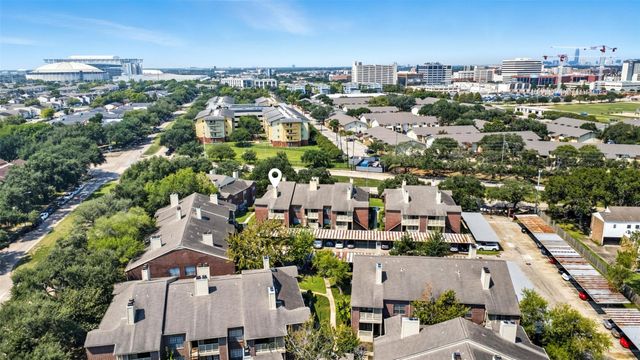 8055 Cambridge Street 20, Houston, TX 77054