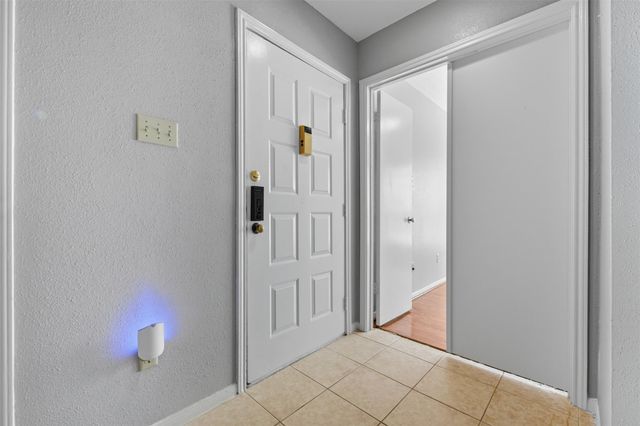 8055 Cambridge Street 20, Houston, TX 77054