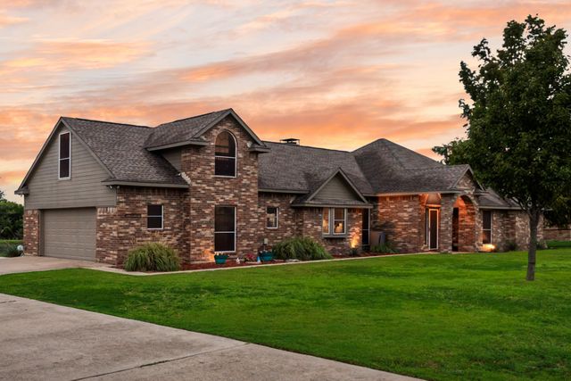 10052 Helms Trail, Forney, TX 75126