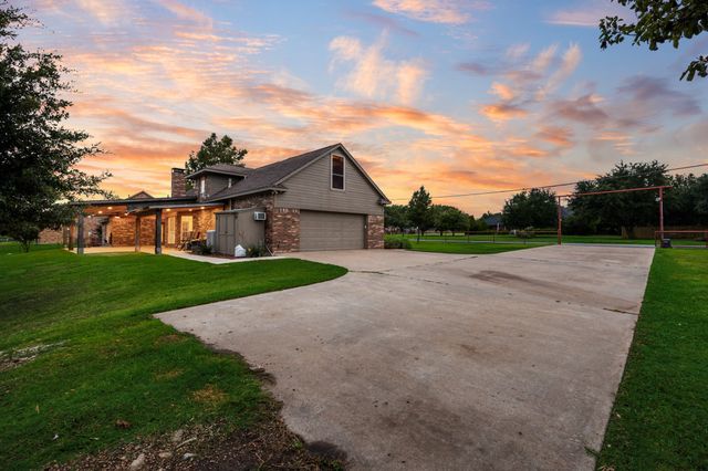 10052 Helms Trail, Forney, TX 75126