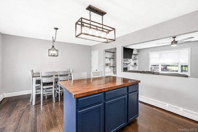 30 Ashland Street, Mount Sinai, NY 11766