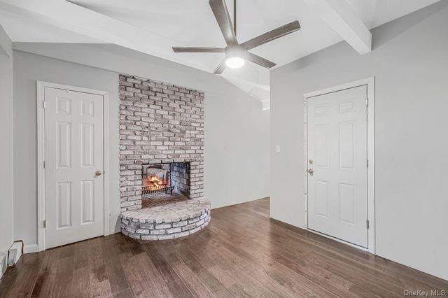 30 Ashland Street, Mount Sinai, NY 11766