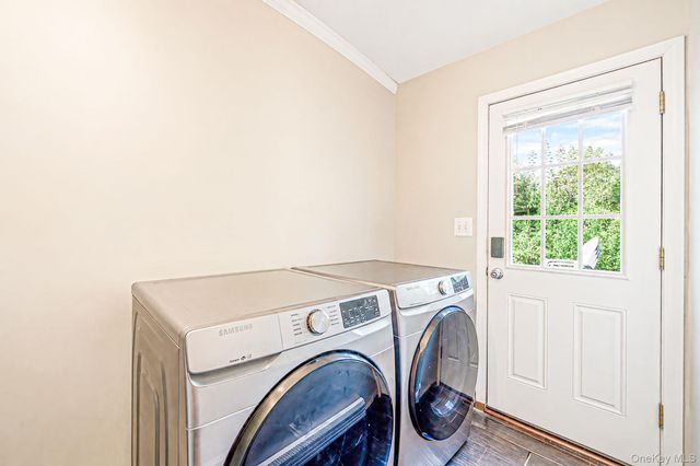 30 Ashland Street, Mount Sinai, NY 11766