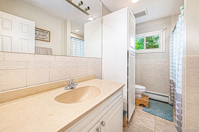 30 Ashland Street, Mount Sinai, NY 11766