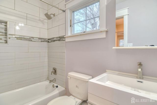 30 Clara Drive, Piscataway, NJ 08854