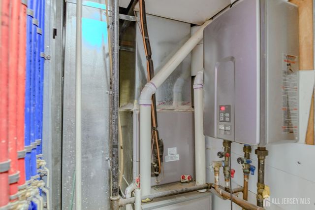 30 Clara Drive, Piscataway, NJ 08854