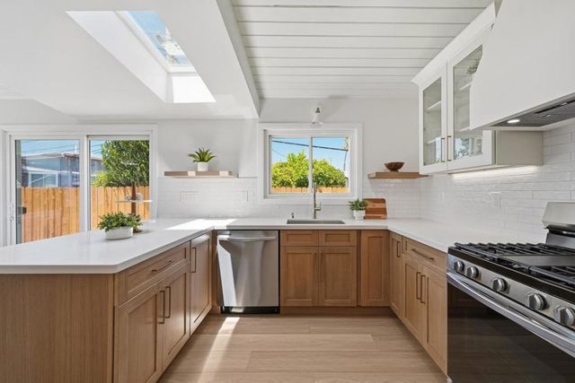 2053 Harding Avenue, San Mateo, CA 94403