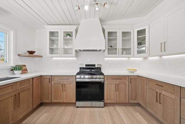 2053 Harding Avenue, San Mateo, CA 94403
