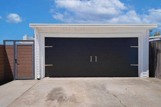 2053 Harding Avenue, San Mateo, CA 94403